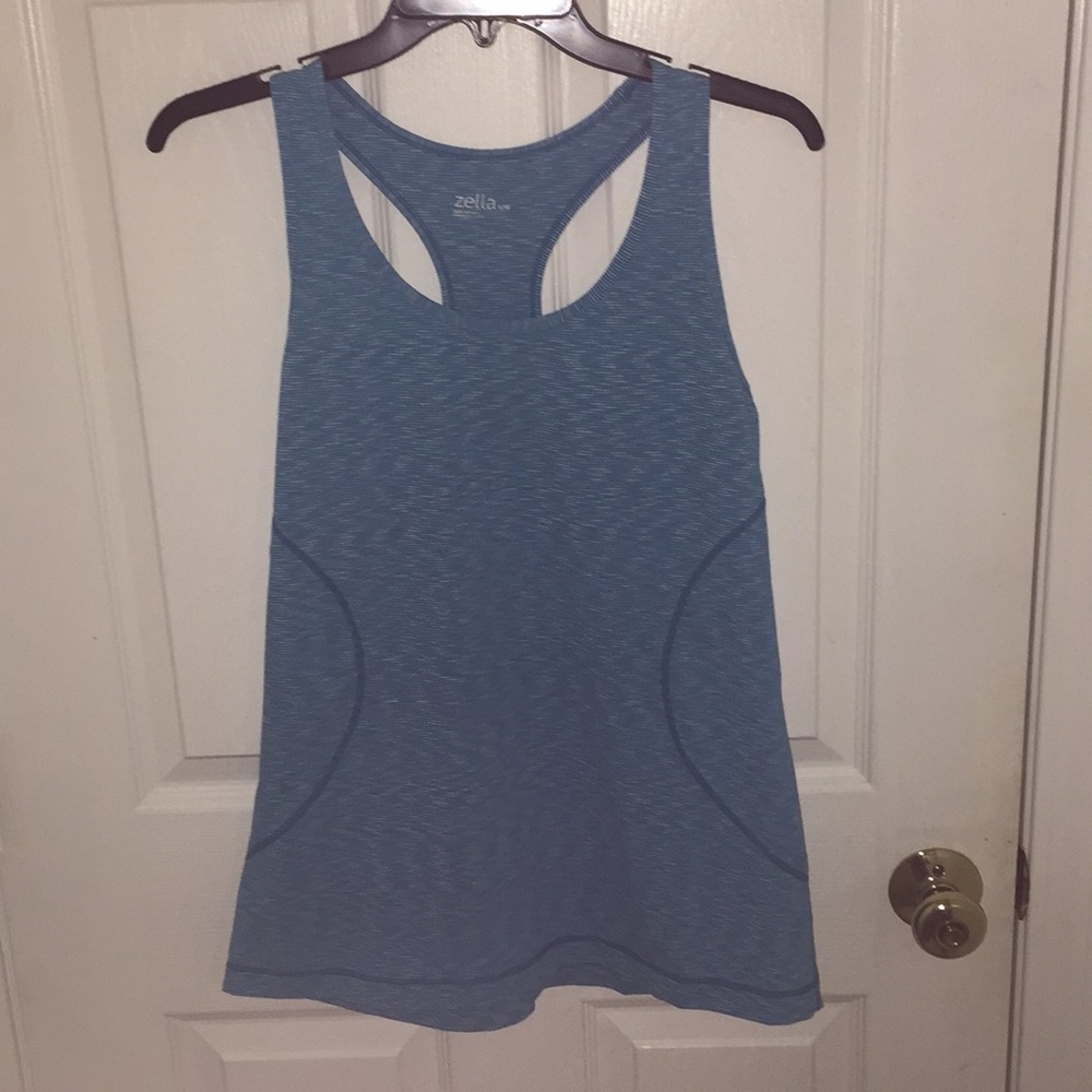 Loose t-back workout shirt